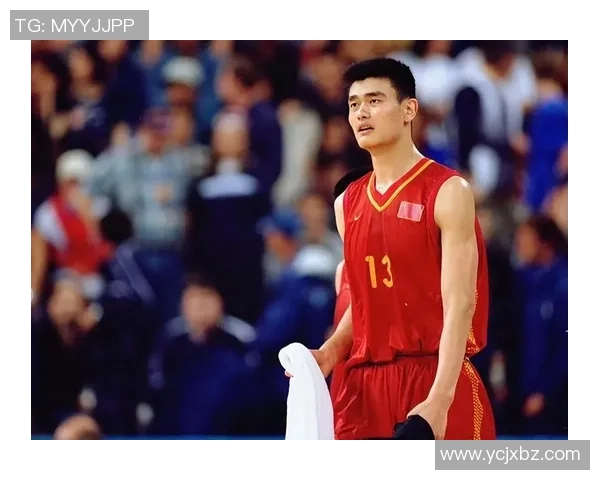 姚明在篮球场上的单打瞬间展现出无与伦比的技巧与力量的精彩图片合集